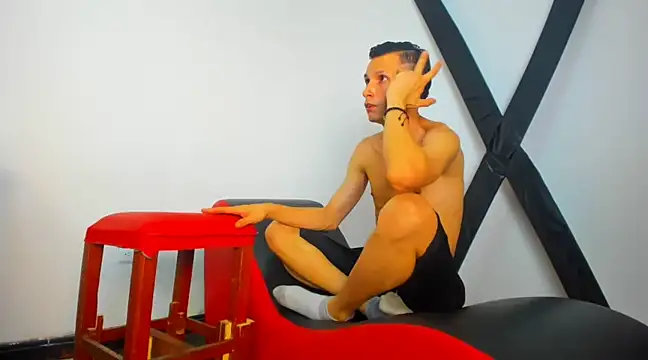 Isak Millan online show from 02.13.25