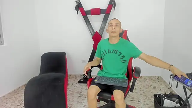 Isak Millan online show from 10.14.25