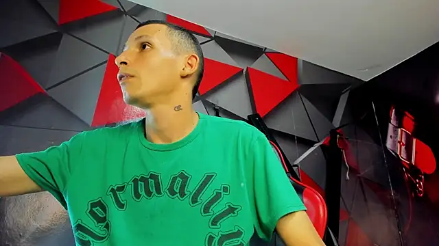 Isak Millan online show from 11.09.25