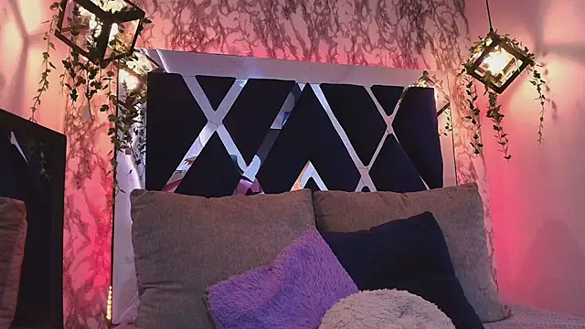 charlotte bluee online show from 10.27.25