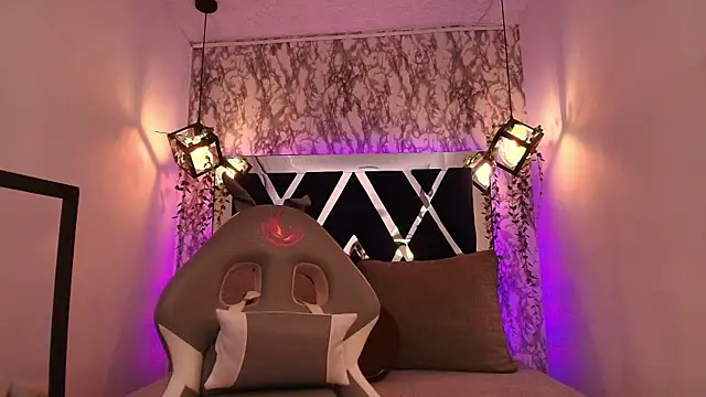 charlotte bluee online show from 01.07.26