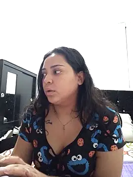 Snapshot of Naylasantos chatting on 10.07.25 Naylasantos online show from 10.07.25
