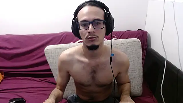 Snapshot of cholitohermoso chatting on 07.19.26 cholitohermoso online show from 07.19.26