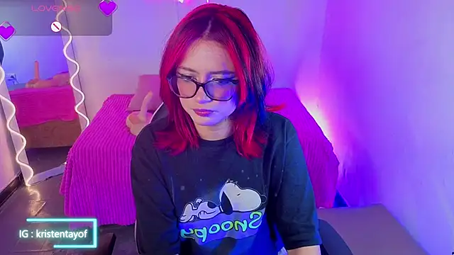 Snapshot of kristen_tay chatting on 09.24.25 kristen tay online show from 09.24.25