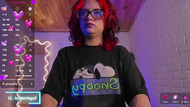 Snapshot of kristen_tay chatting on 10.07.25 kristen tay online show from 10.07.25