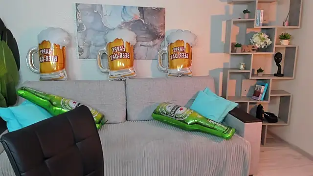 GabriellaMays online show from 09.28.25