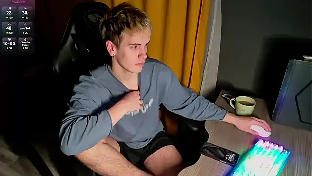 Snapshot of EdwinBlaze chatting on 02.13.25 EdwinBlaze online show from 02.13.25