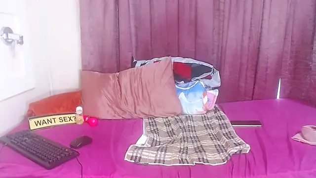 CurvyCutiexx94 online show from 03.19.25