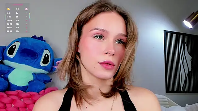 Snapshot of TaiteBayles chatting on 10.14.25 TaiteBayles online show from 10.14.25