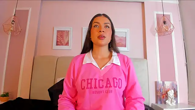 Snapshot of Annie_rhoades chatting on 12.04.25 Annie rhoades online show from 12.04.25