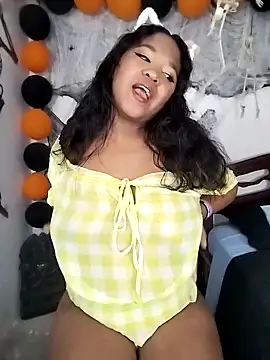 Snapshot of lilithathenea chatting on 10.30.25 lilithathenea online show from 10.30.25