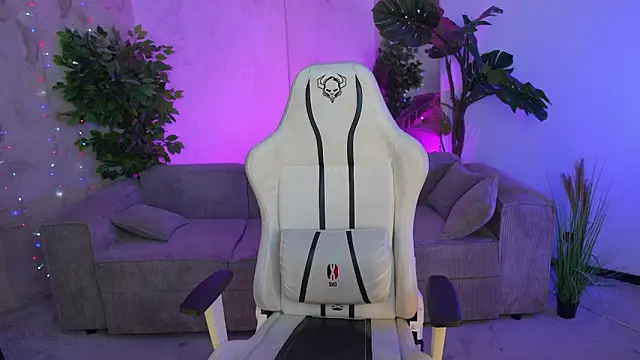 Layla Sweet  online show from 03.20.25