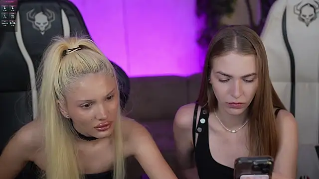 Layla Sweet  online show from 10.16.25