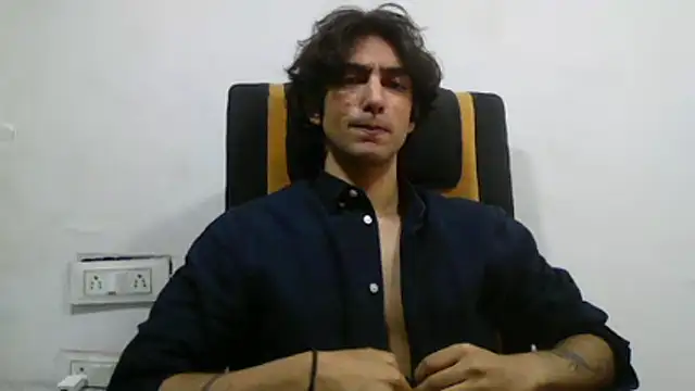 Snapshot of degenluv chatting on 06.01.26 degenluv online show from 06.01.26