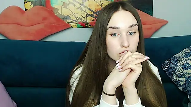 Margarettii online show from 02.14.25