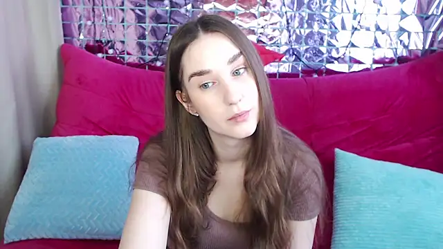 Margarettii online show from 02.22.25