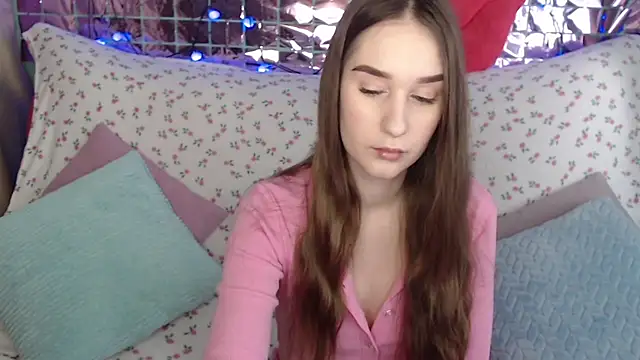 Margarettii online show from 03.23.25