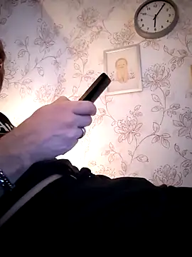 Snapshot of Teemu chatting on 11.05.25 Teemu online show from 11.05.25