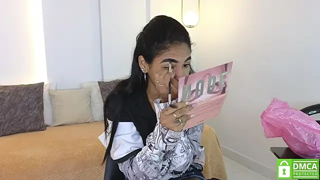 Snapshot of Lana_Starlett chatting on 10.17.25 Lana Starlett online show from 10.17.25