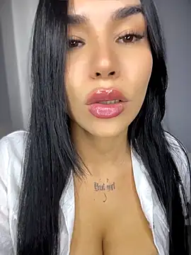 Naatalia online show from 04.15.26