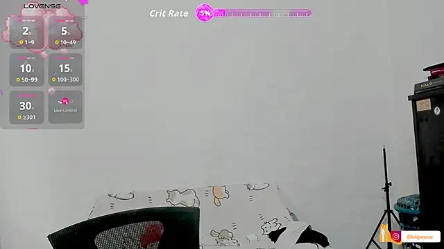 Snapshot of Naoko_7w7 chatting on 10.23.25 Naoko 7w7 online show from 10.23.25