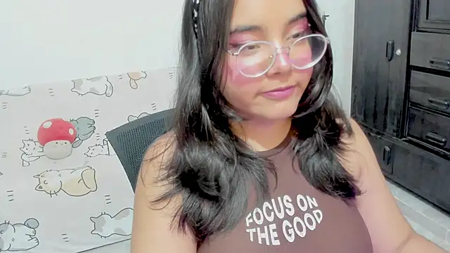 Snapshot of Naoko_7w7 chatting on 11.17.25 Naoko 7w7 online show from 11.17.25