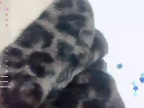 Snapshot of a-lian chatting on 03.11.25 a-lian online show from 03.11.25