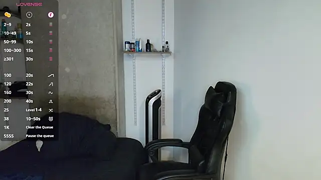 Snapshot of kevin_jef chatting on 05.19.26 kevin jef online show from 05.19.26