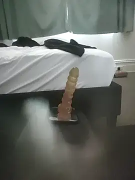 Snapshot of MystiqueRider chatting on 09.27.25 MystiqueRider online show from 09.27.25