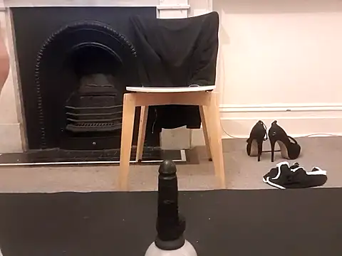 Snapshot of MystiqueRider chatting on 10.17.25 MystiqueRider online show from 10.17.25