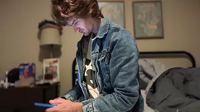 Snapshot of greekmythics chatting on 10.15.25 greekmythics online show from 10.15.25