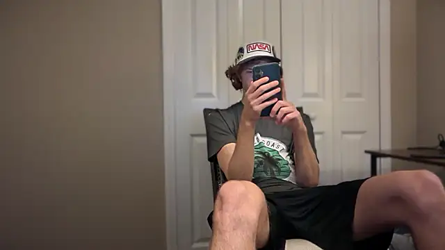 Snapshot of greekmythics chatting on 10.15.25 greekmythics online show from 10.15.25