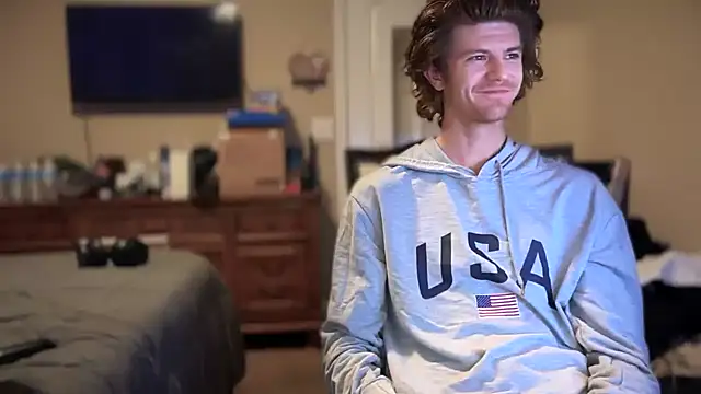 Snapshot of greekmythics chatting on 10.31.25 greekmythics online show from 10.31.25