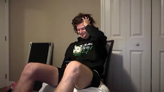 Snapshot of greekmythics chatting on 11.01.25 greekmythics online show from 11.01.25