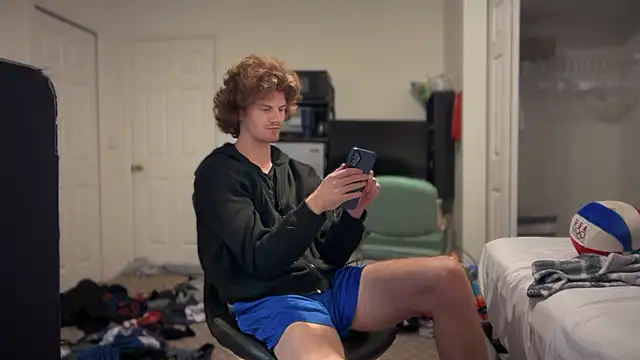 Snapshot of greekmythics chatting on 11.08.25 greekmythics online show from 11.08.25