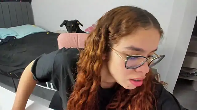 Greciaruiz  online show from 10.05.25