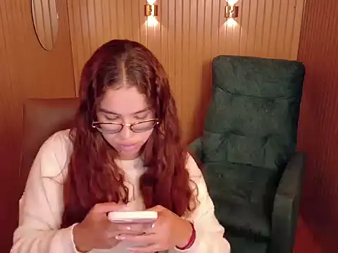 Snapshot of Greciaruiz_ chatting on 02.14.26 Greciaruiz online show from 02.14.26