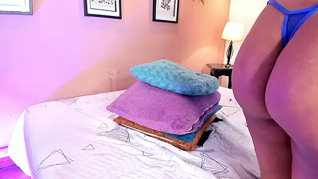 Snapshot of SofiaBennett_ chatting on 03.21.25 SofiaBennett online show from 03.21.25