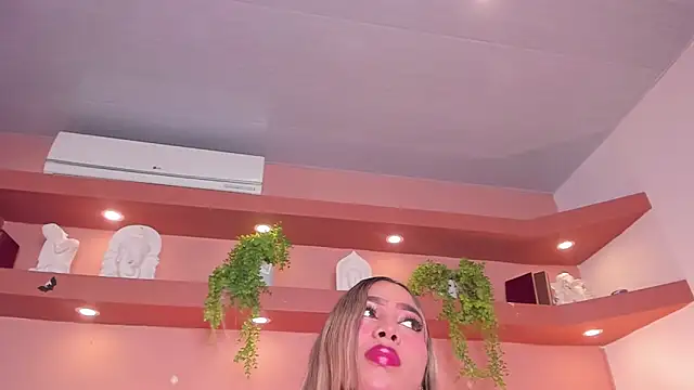 Snapshot of SofiaBennett_ chatting on 11.06.25 SofiaBennett online show from 11.06.25