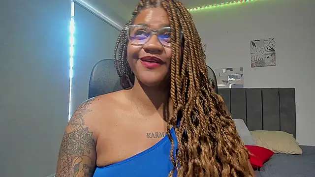 ZahraRose online show from 03.10.25