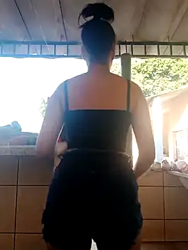 Snapshot of gatinha_18 chatting on 09.10.25 gatinha 18 online show from 09.10.25