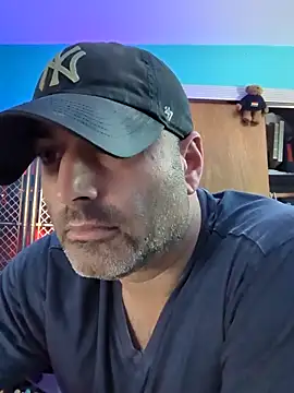 Snapshot of Novabear6996 chatting on 11.09.25 Novabear6996 online show from 11.09.25