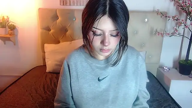 Snapshot of fyreandfox_ chatting on 11.02.25 fyreandfox online show from 11.02.25