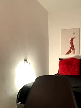 Dahiana Giil online show from 11.28.25