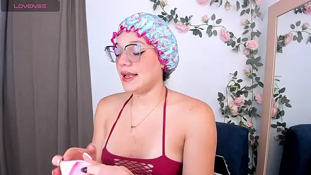 Snapshot of Baby_Asshley chatting on 10.05.25 Baby Asshley online show from 10.05.25