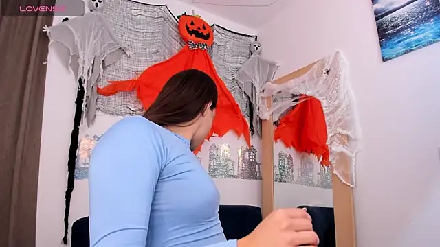 Snapshot of Baby_Asshley chatting on 10.24.25 Baby Asshley online show from 10.24.25