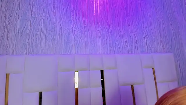 hillary uckerman  online show from 03.08.26