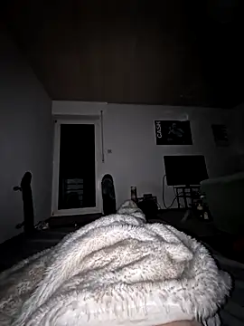 DerechteJunge online show from 10.19.25