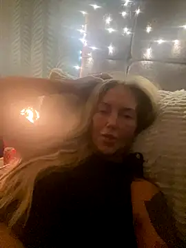 Fiery Blonde LexiX online show from 10.27.25