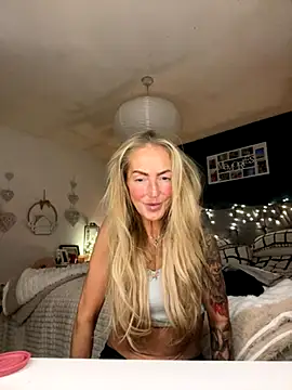 Fiery Blonde LexiX online show from 11.03.25